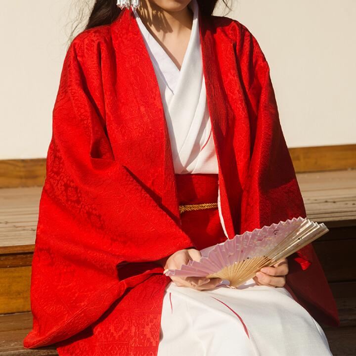 Tradition Japanese Women Kimon - Traditional Winter Japanese Clothing recensione e prezzo